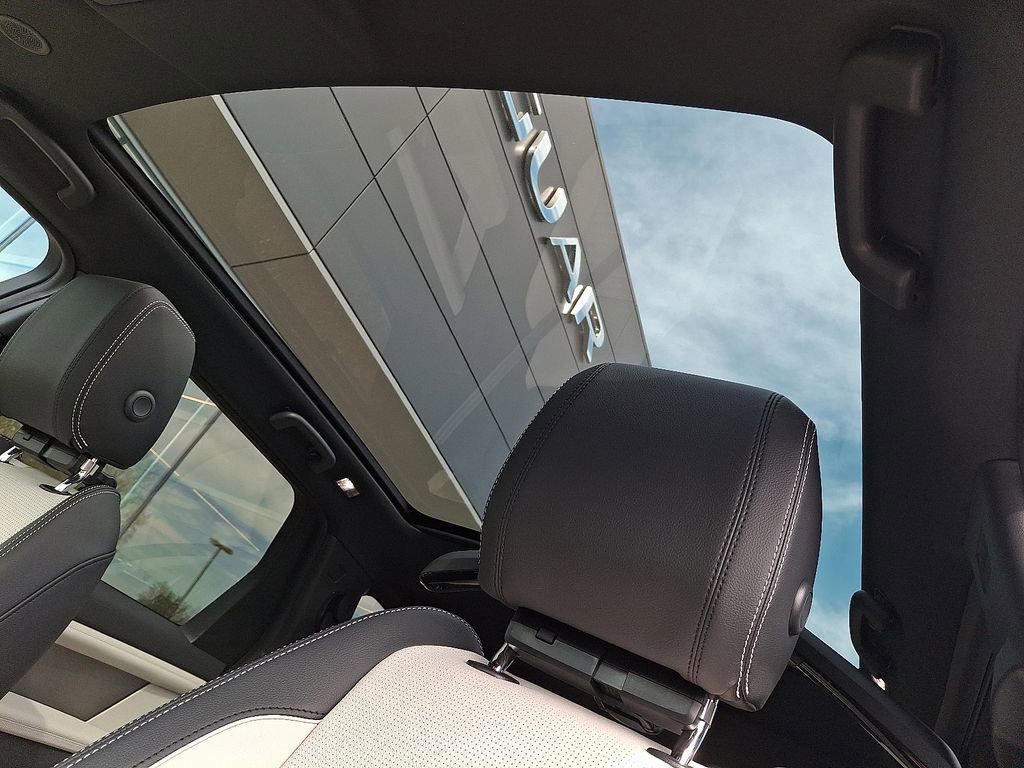 New 2026 Land Rover Discovery Sport Landmark image 10