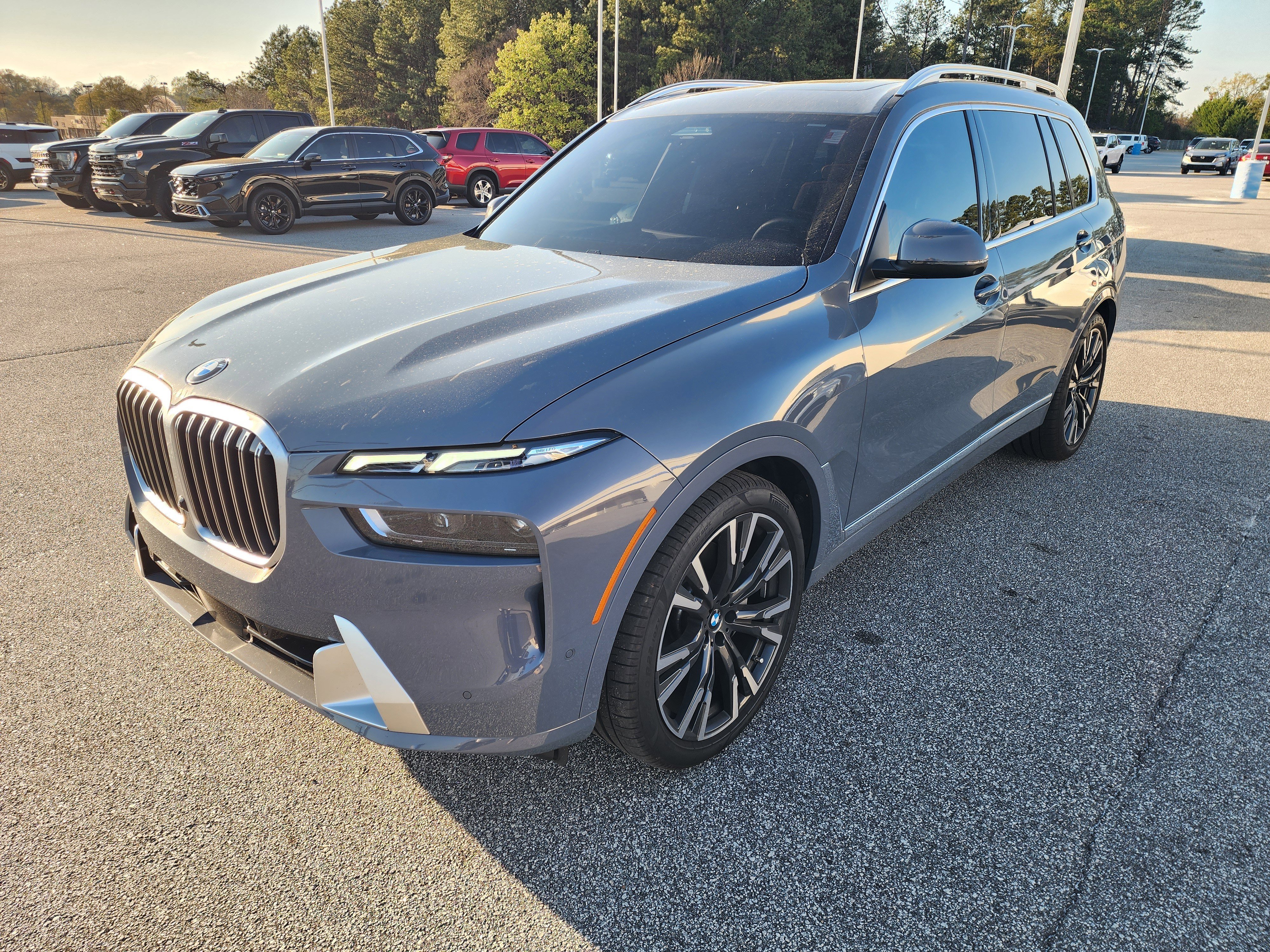 Used 2026 BMW X7 xDrive40i w/ Executive Package image 9