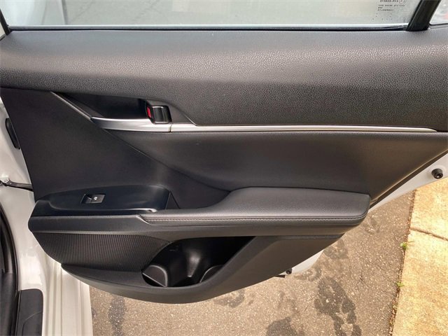 Used 2020 Toyota Camry XSE image 33