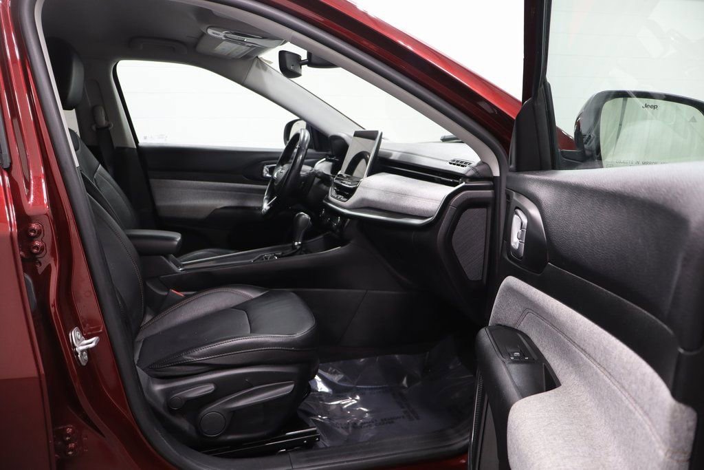 Used 2022 Jeep Compass Latitude image 15