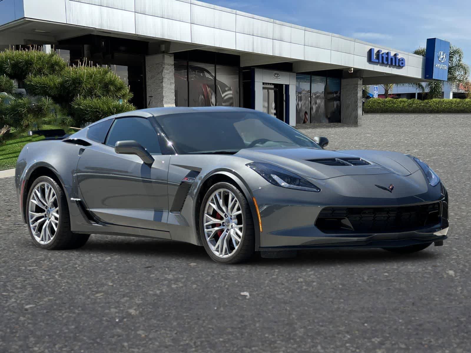 Used 2015 Chevrolet Corvette Z06 w/ 2LZ Preferred Equipment Group RWD image 10