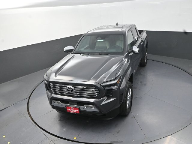 Used 2026 Toyota Tacoma Limited AWD/4WD image 25