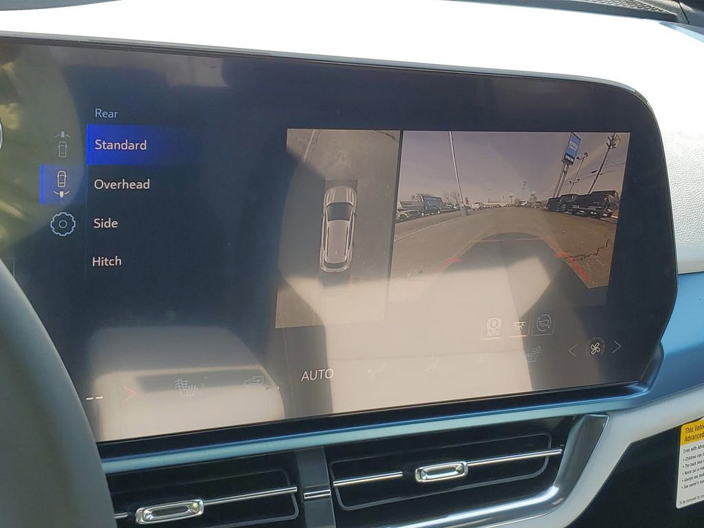 New 2026 Chevrolet Equinox EV LT FWD image 23