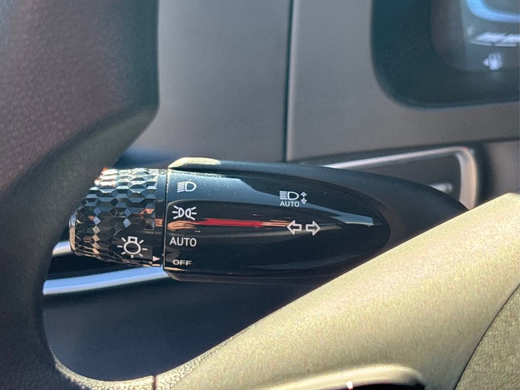 Certified 2024 Hyundai Elantra SE image 25