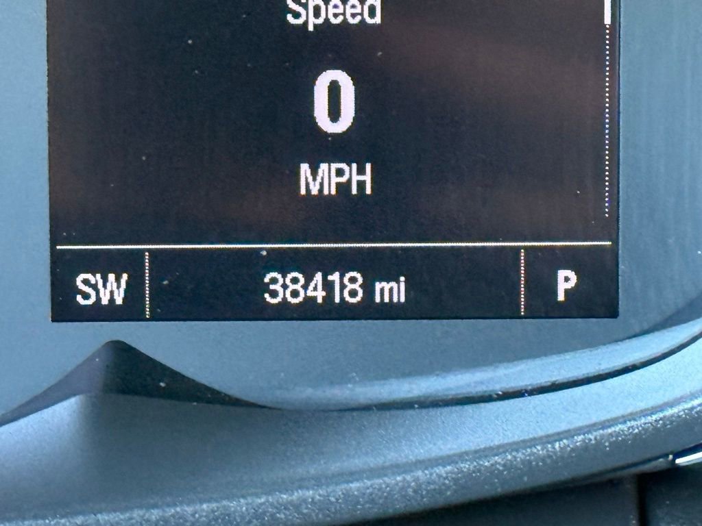 Used 2021 Chevrolet Trax LT w/ LT Convenience Package image 38