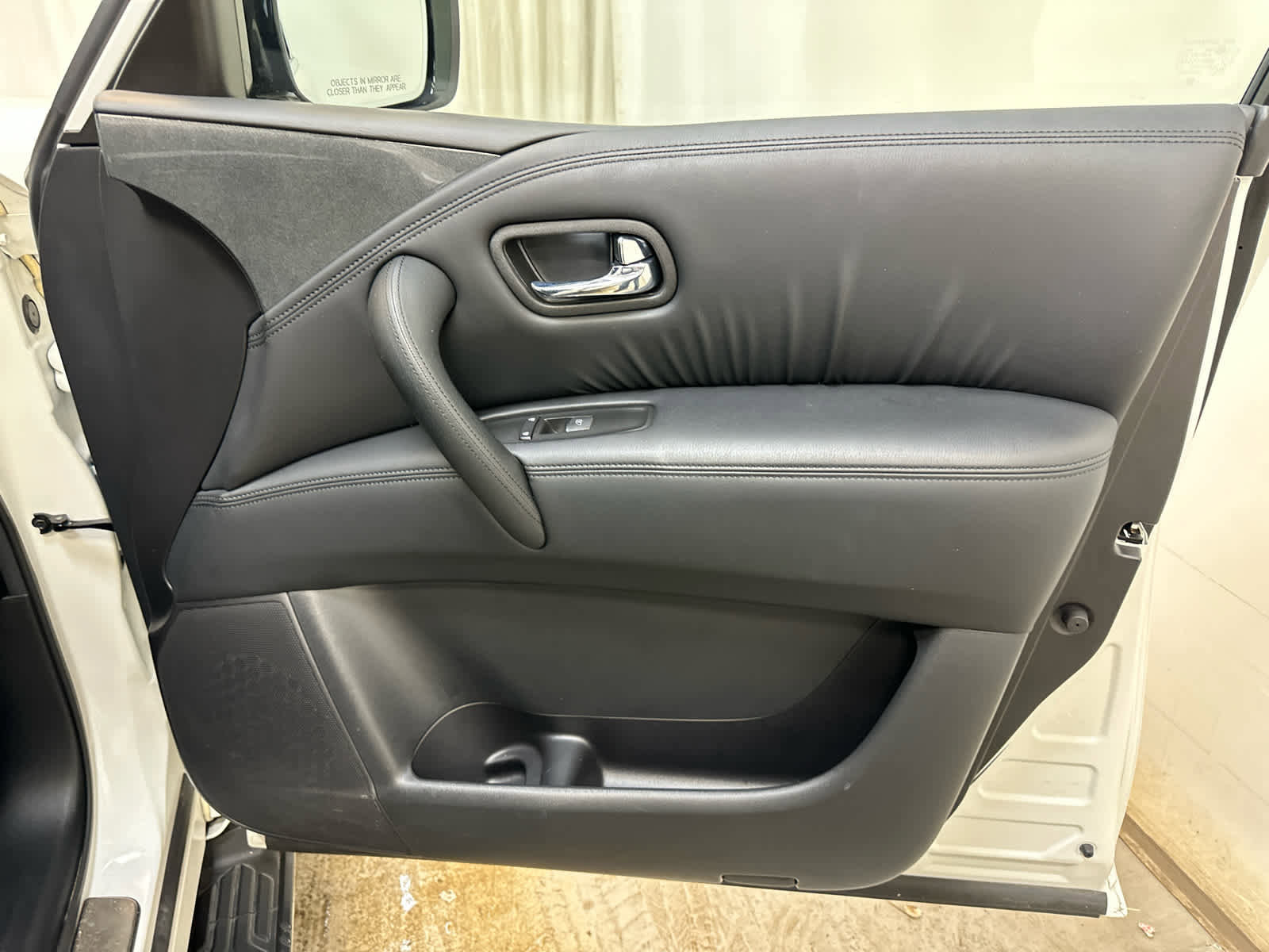 Certified 2024 Nissan Armada SL w/ Midnight Edition Package image 30