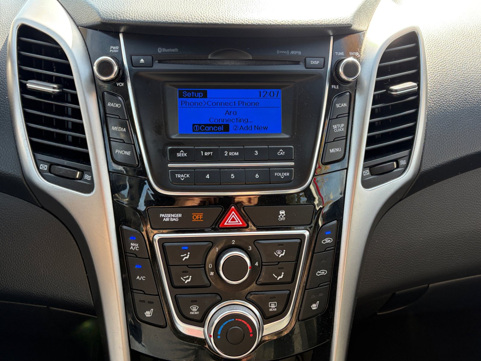 Used 2016 Hyundai Elantra GT FWD image 25