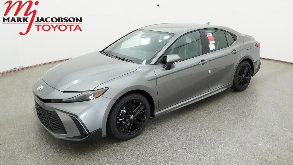 New 2026 Toyota Camry SE image 1