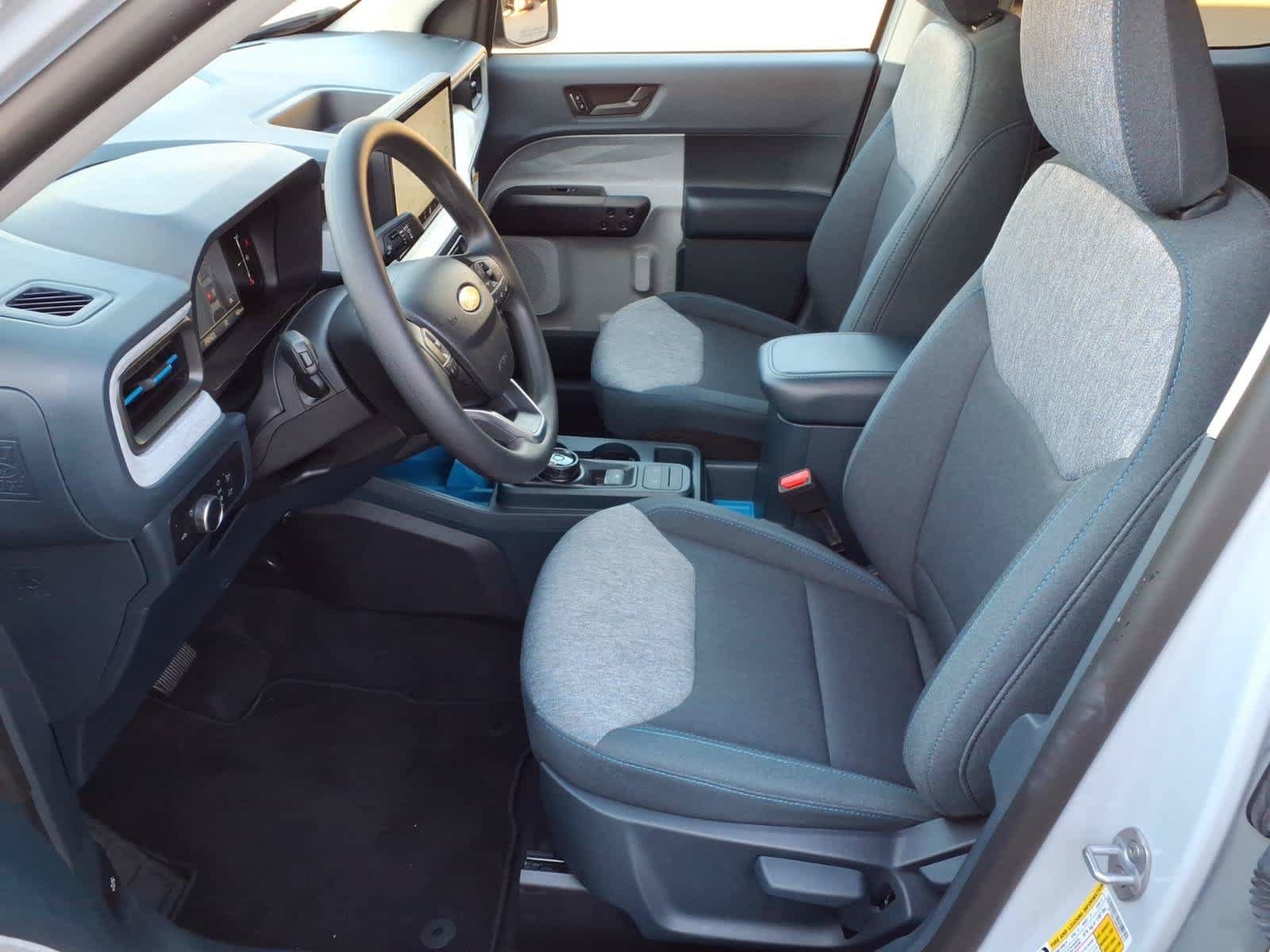 Used 2025 Ford Maverick XLT w/ Equipment Group 302A AWD/4WD image 15