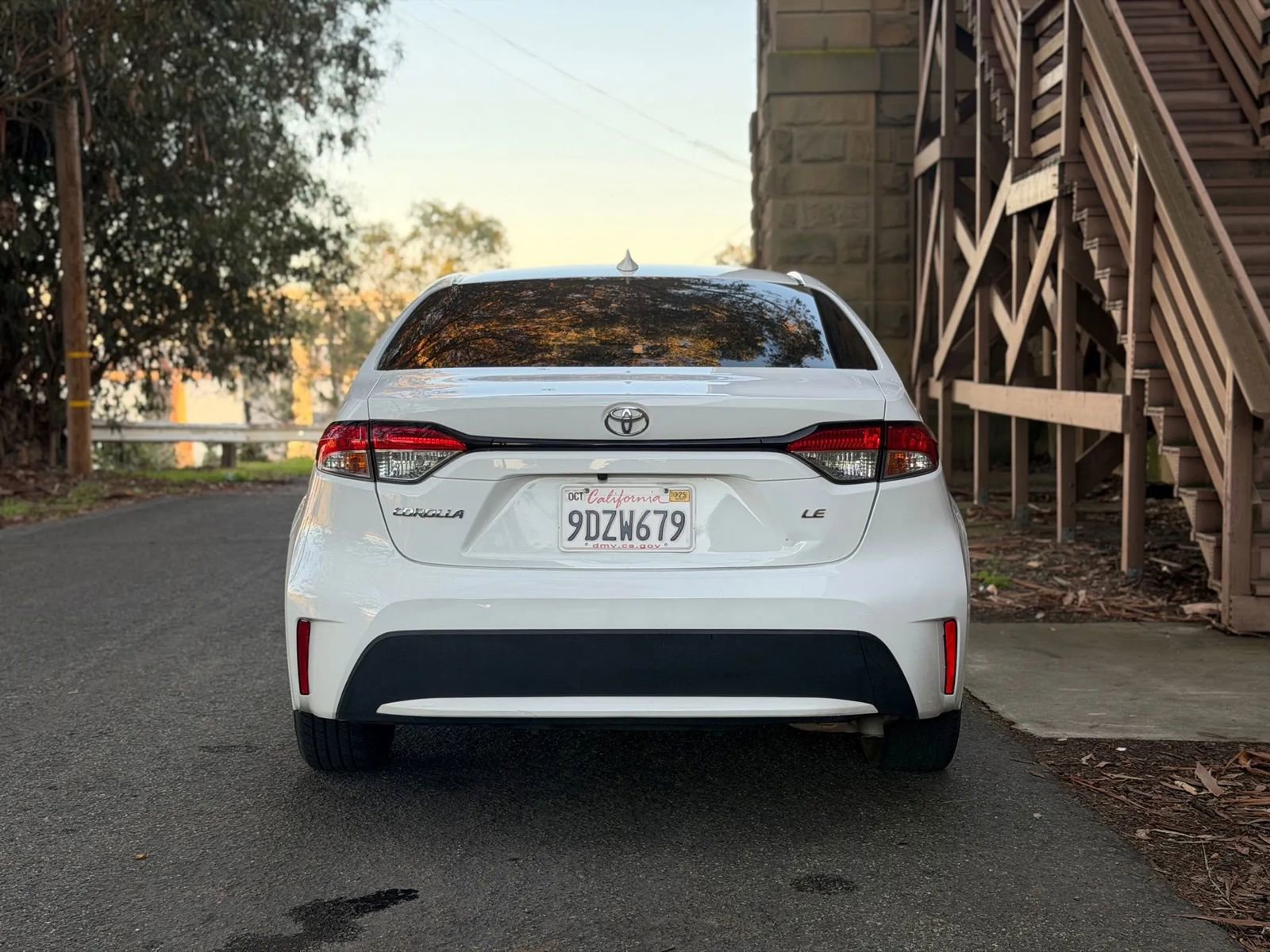 Used 2020 Toyota Corolla LE image 29