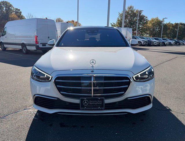 Used 2022 Mercedes-Benz S 580 4MATIC Sedan image 2