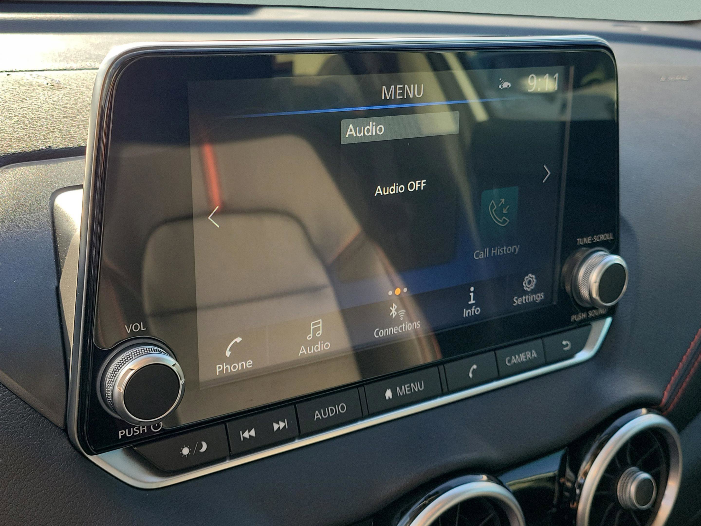 Used 2025 Nissan Sentra SR w/ SR Premium Package image 24