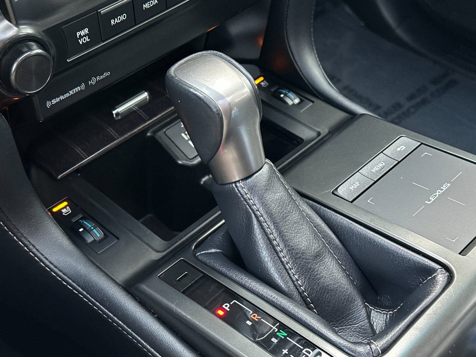 Used 2023 Lexus GX 460 Premium w/ Premium Package image 24