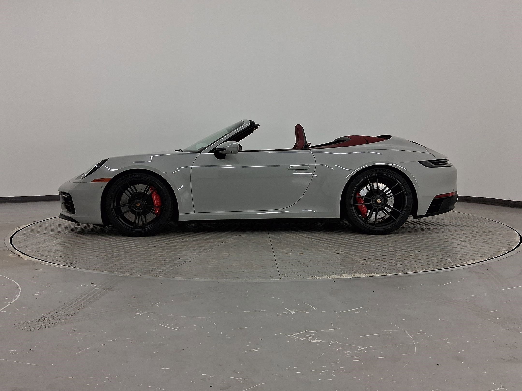 Certified 2022 Porsche 911 Carrera 4 GTS image 2