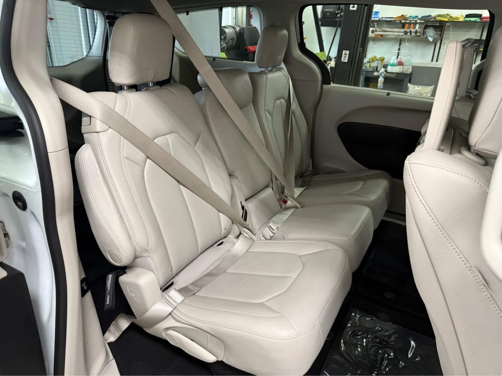 Used 2019 Chrysler Pacifica Touring-L Plus w/ Advanced Safetytec Group image 26