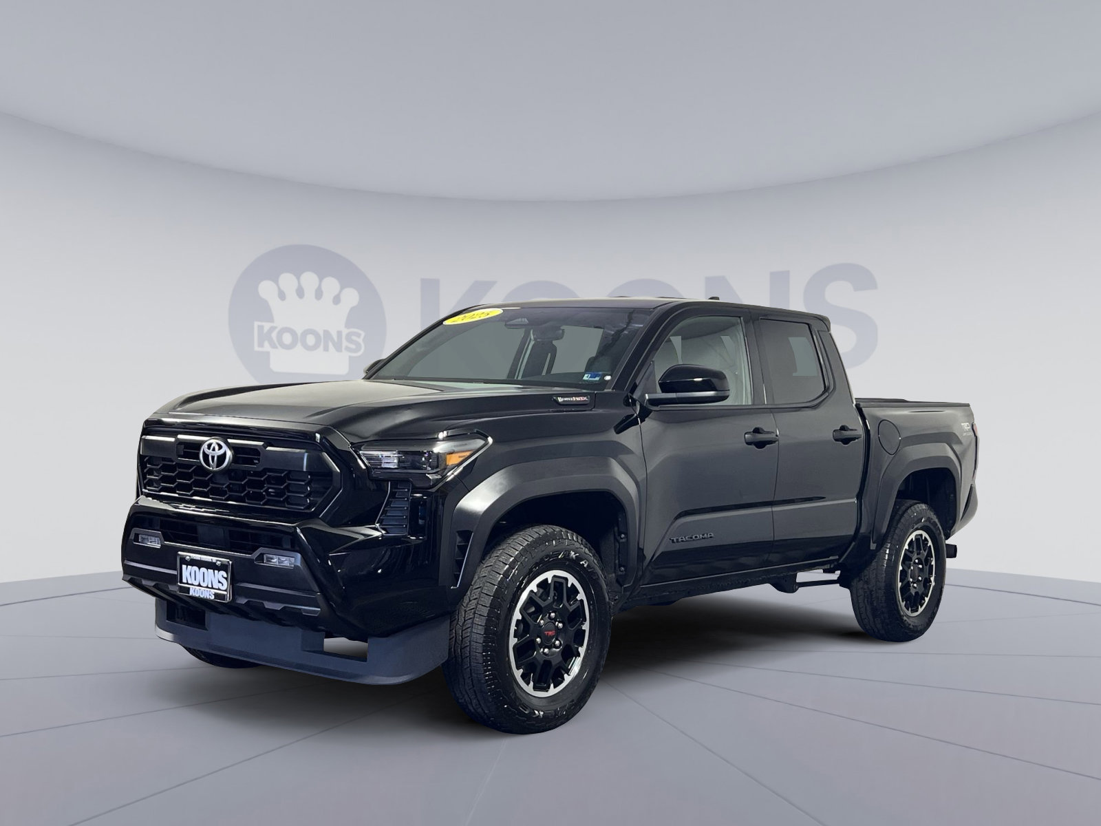 Used 2025 Toyota Tacoma TRD Off-Road AWD/4WD image 1