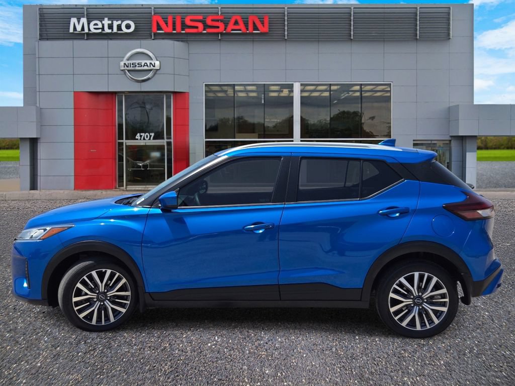 Certified 2024 Nissan Kicks SV FWD image 3