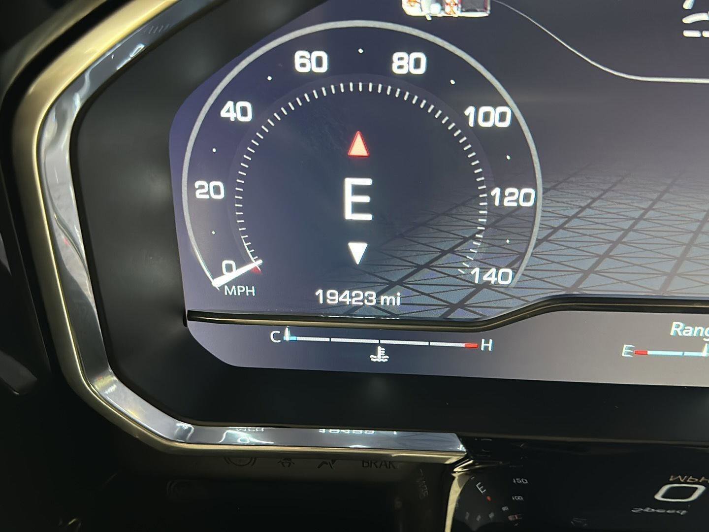 Used 2024 GMC Sierra 1500 SLE image 10