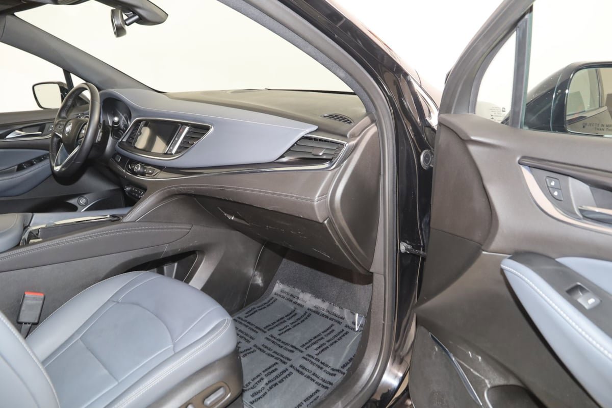 Used 2023 Buick Enclave Essence AWD/4WD image 41