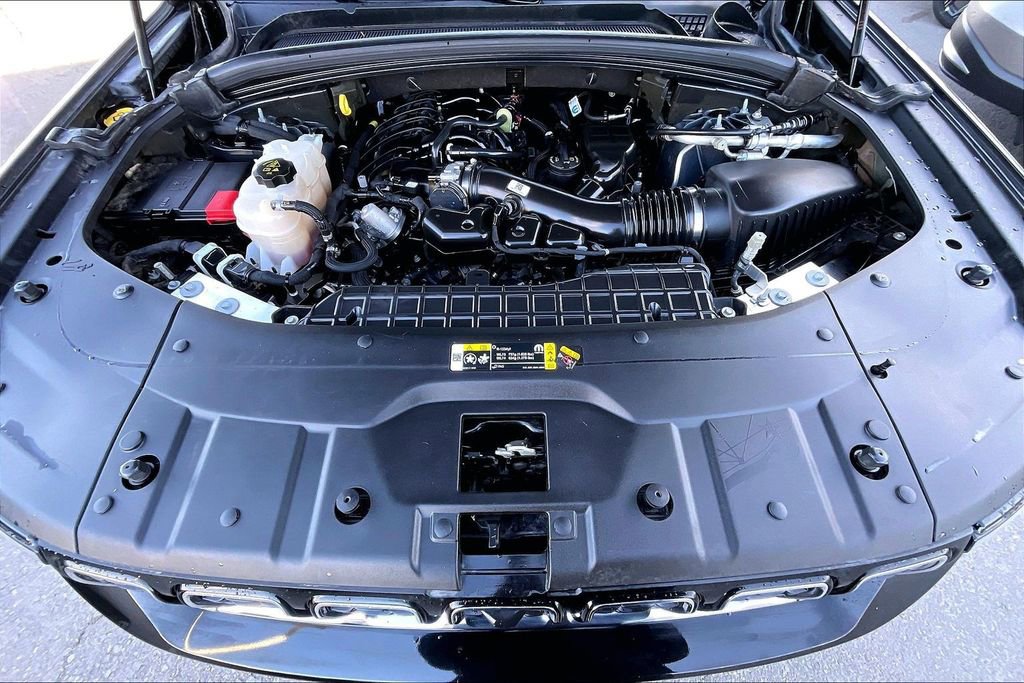 Used 2024 Jeep Grand Cherokee Limited w/ Luxury Tech Group II image 10