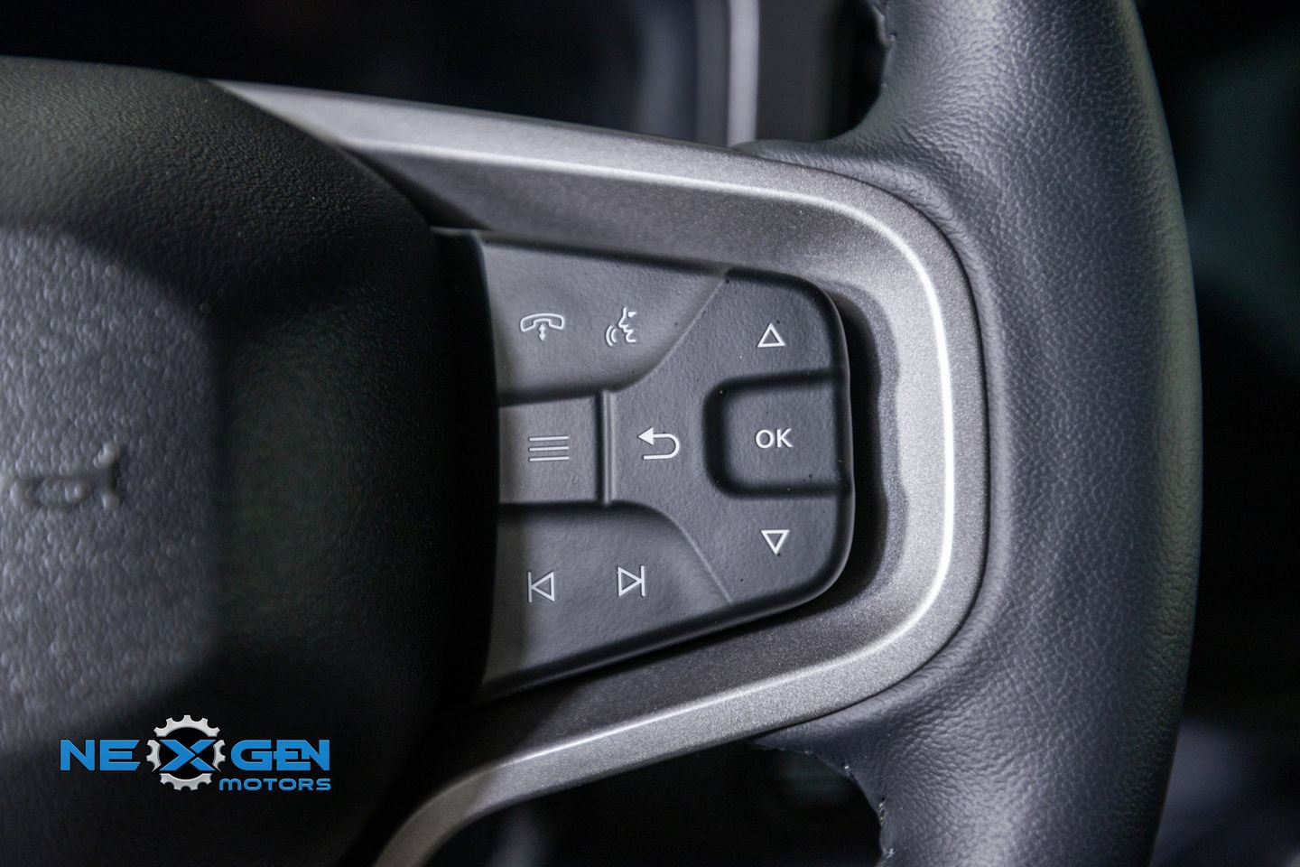 Used 2025 Ford Bronco Badlands AWD/4WD image 15