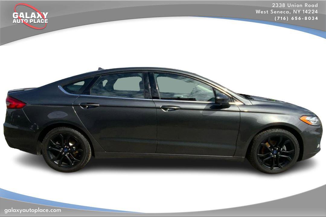 Used 2020 Ford Fusion SE w/ Equipment Group 151A image 4