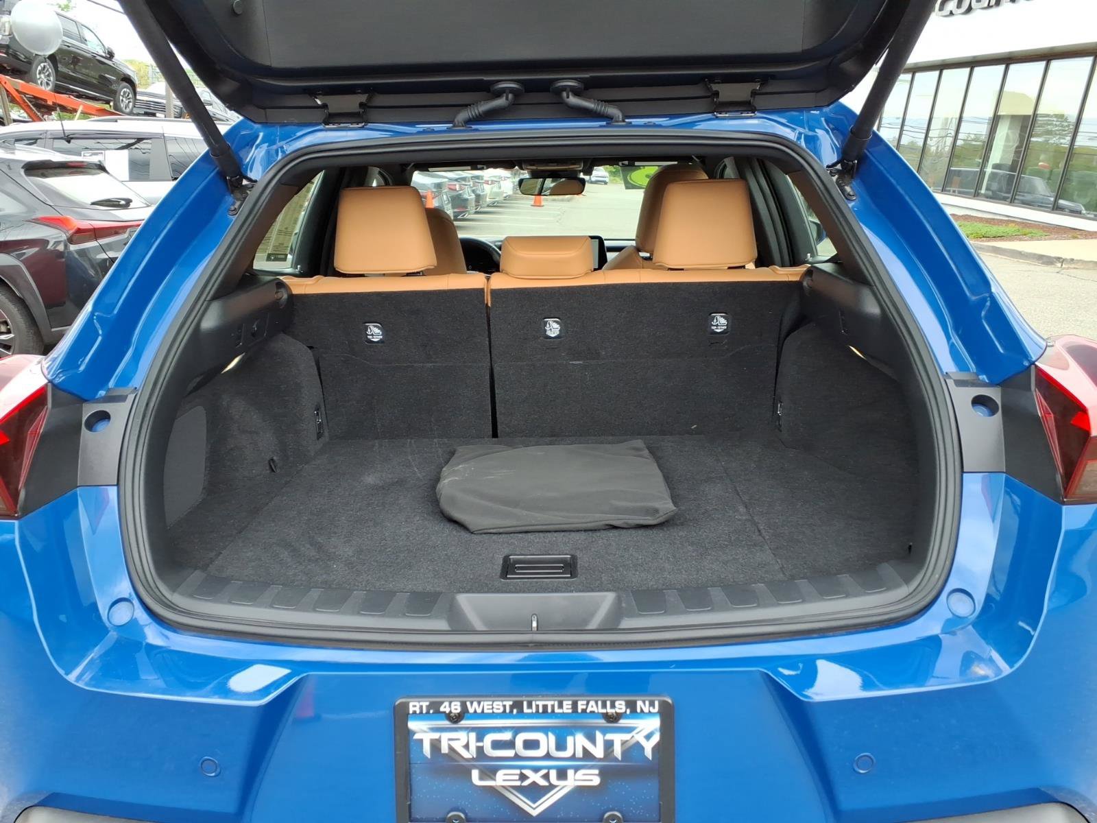 Certified 2025 Lexus UX 300h AWD w/ Accessory Package (Z1) image 16