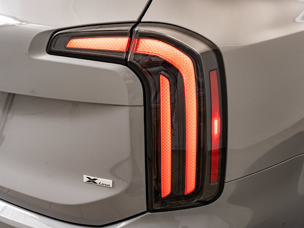 Used 2023 Kia Telluride SX Prestige X-Line AWD/4WD image 9