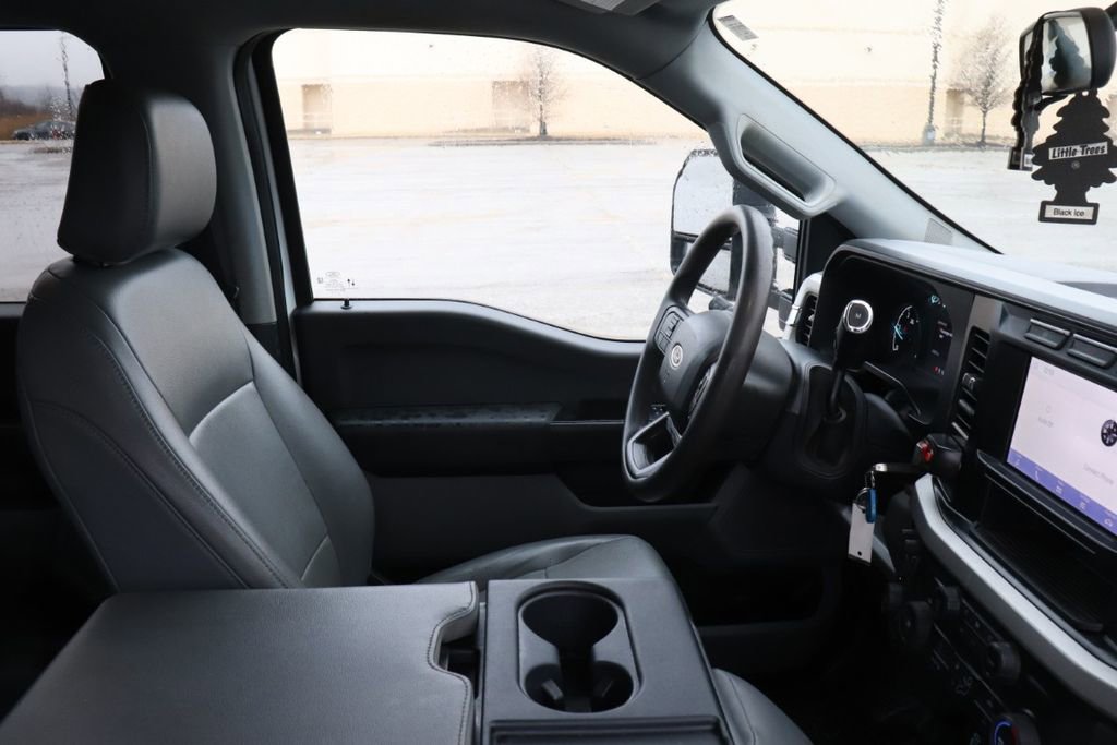 Used 2024 Ford F550 4x4 Crew Cab Super Duty image 10