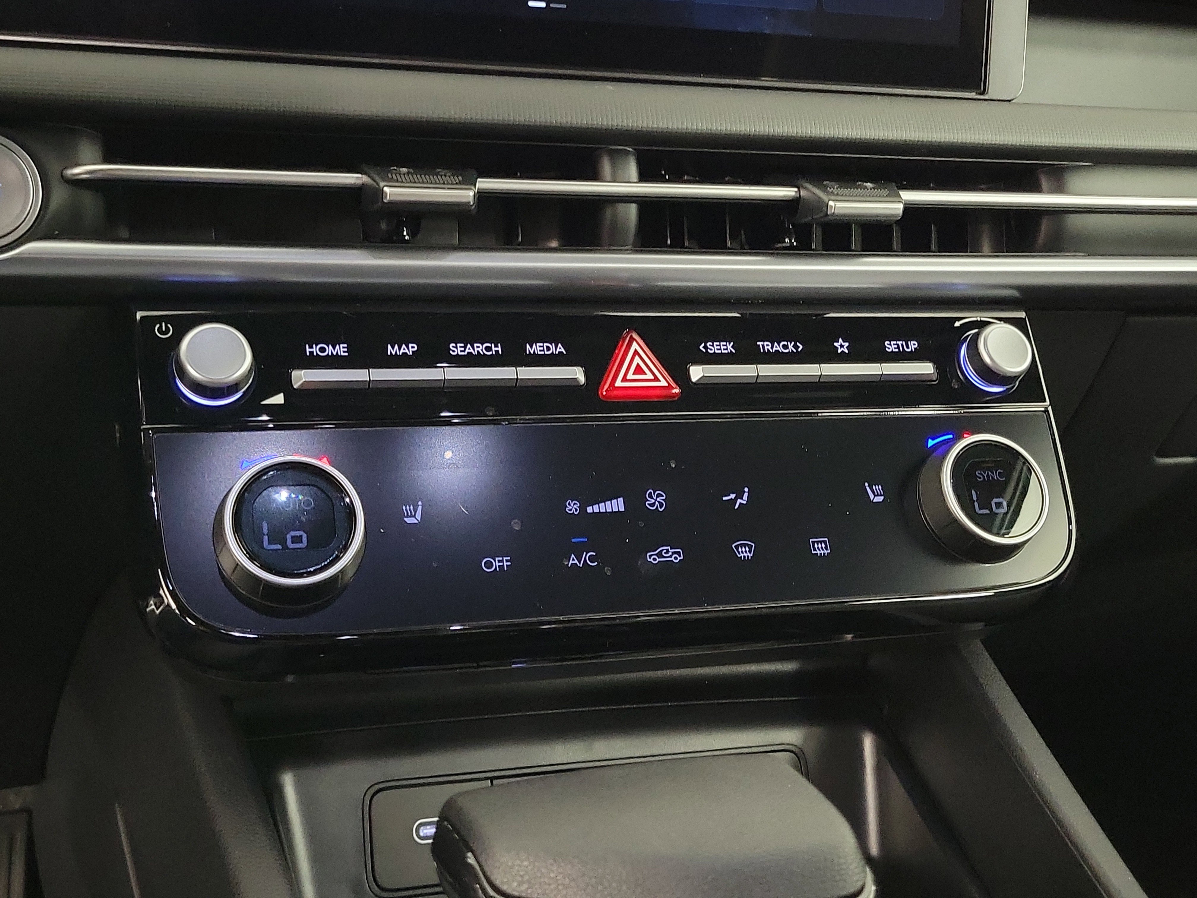 New 2025 Hyundai Santa Cruz SEL image 16