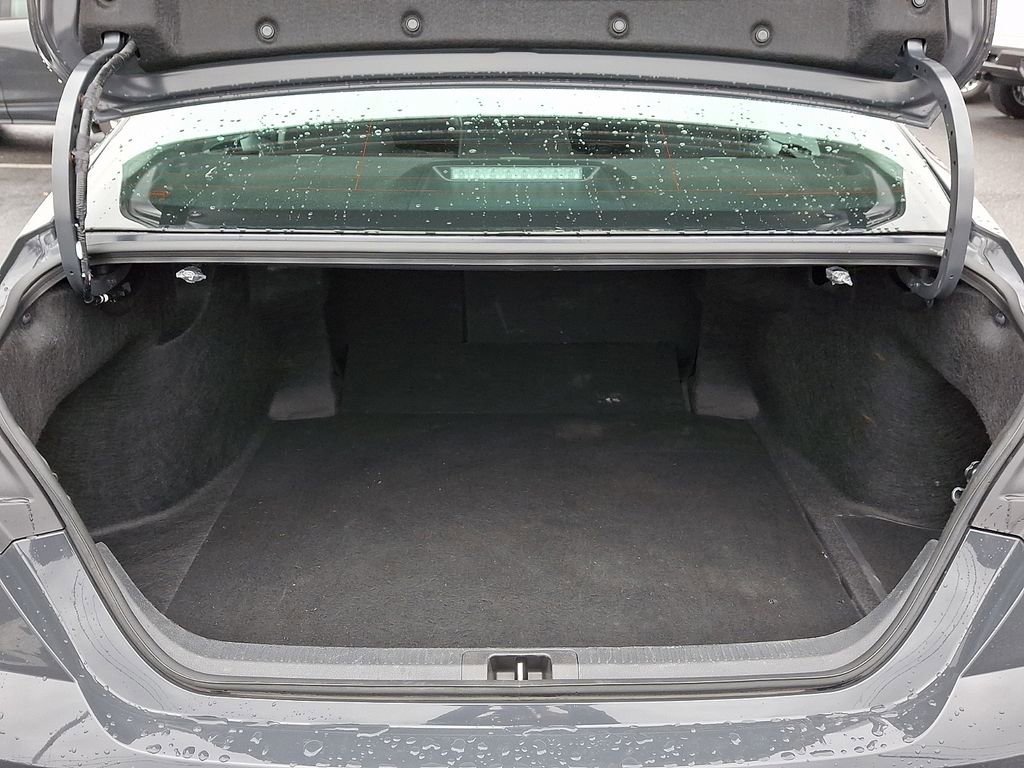 Used 2025 Toyota Camry LE image 32