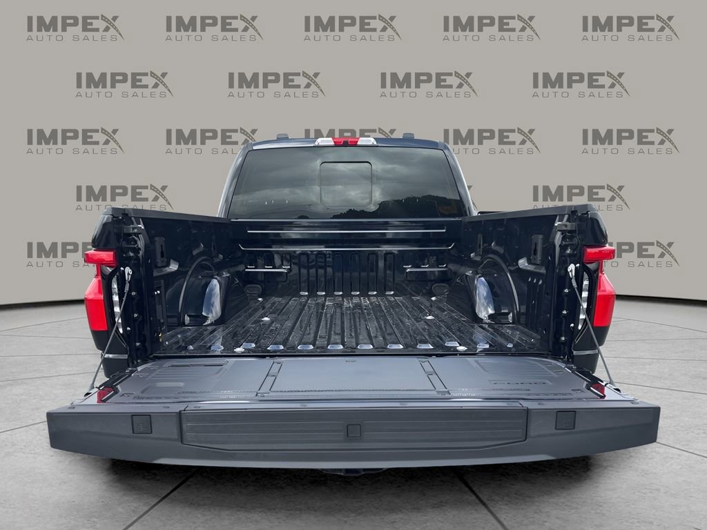 Used 2023 Ford F150 Lightning Lariat image 28