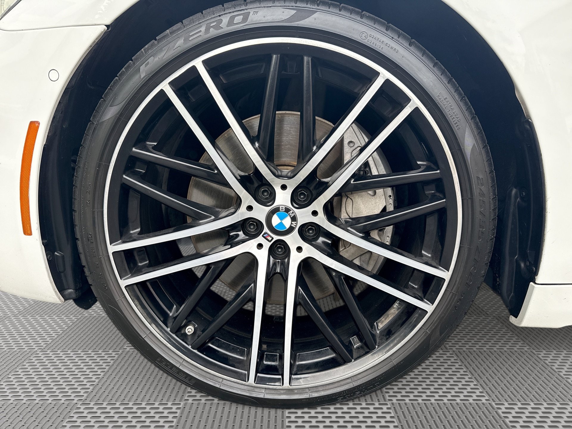 Used 2017 BMW 750i RWD image 19
