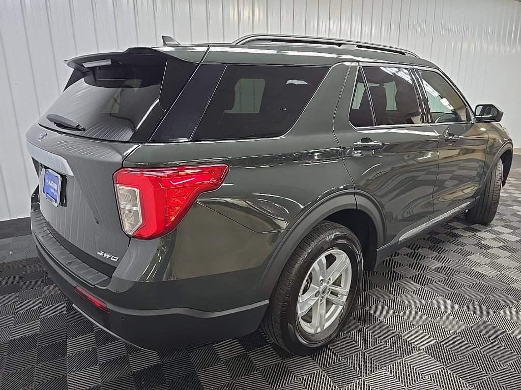 Used 2024 Ford Explorer XLT w/ Equipment Group 202A AWD/4WD image 15
