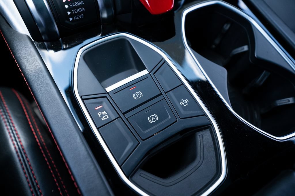 Used 2021 Lamborghini Urus AWD/4WD image 45