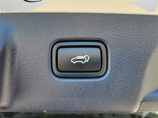 Used 2023 Hyundai Palisade Limited image 9