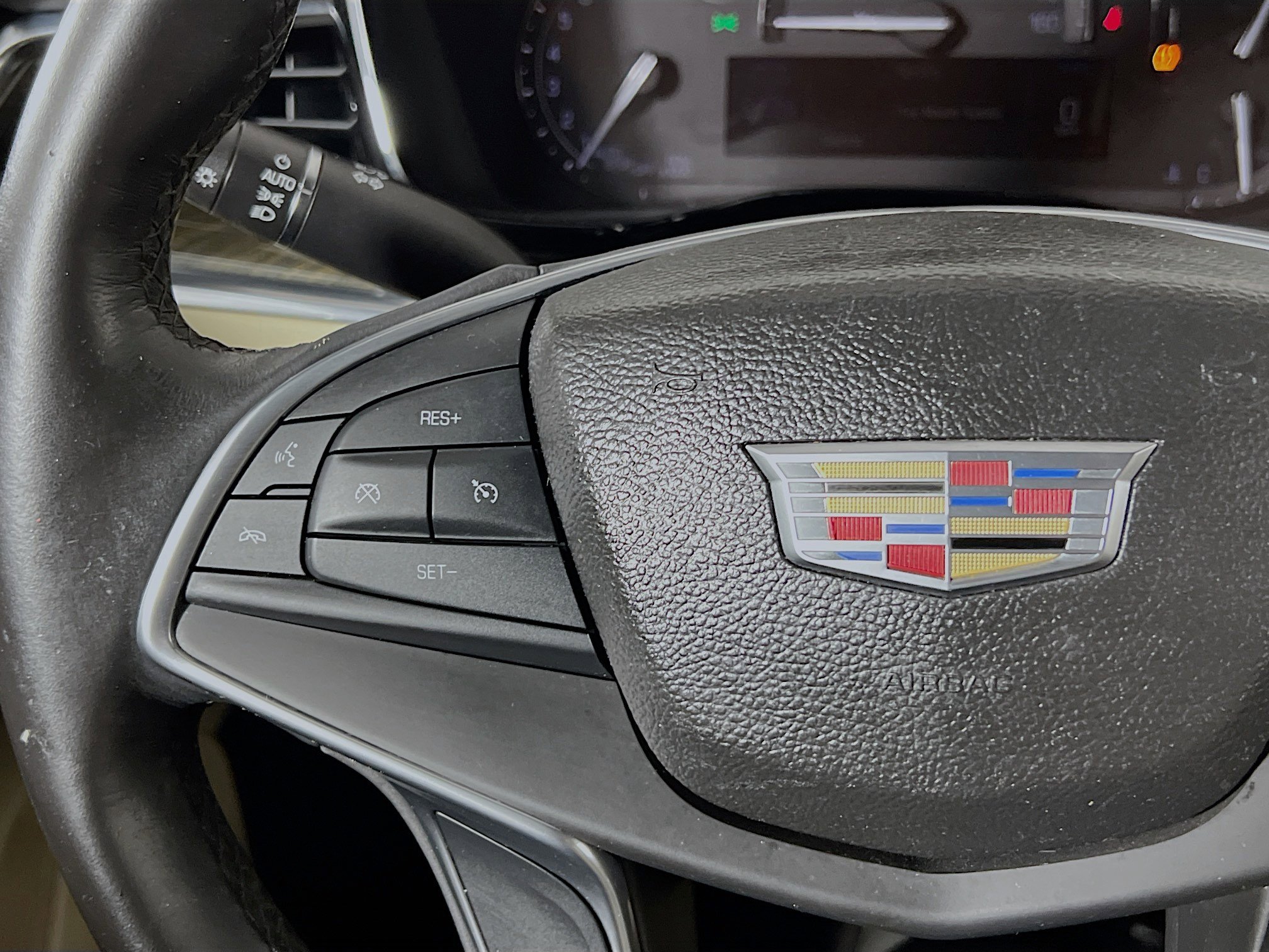 Used 2017 Cadillac XT5 FWD image 19