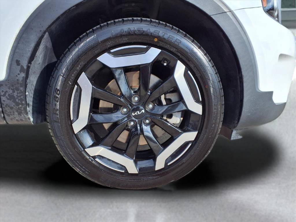 Used 2024 Kia Telluride S w/ S Sunroof Package image 9