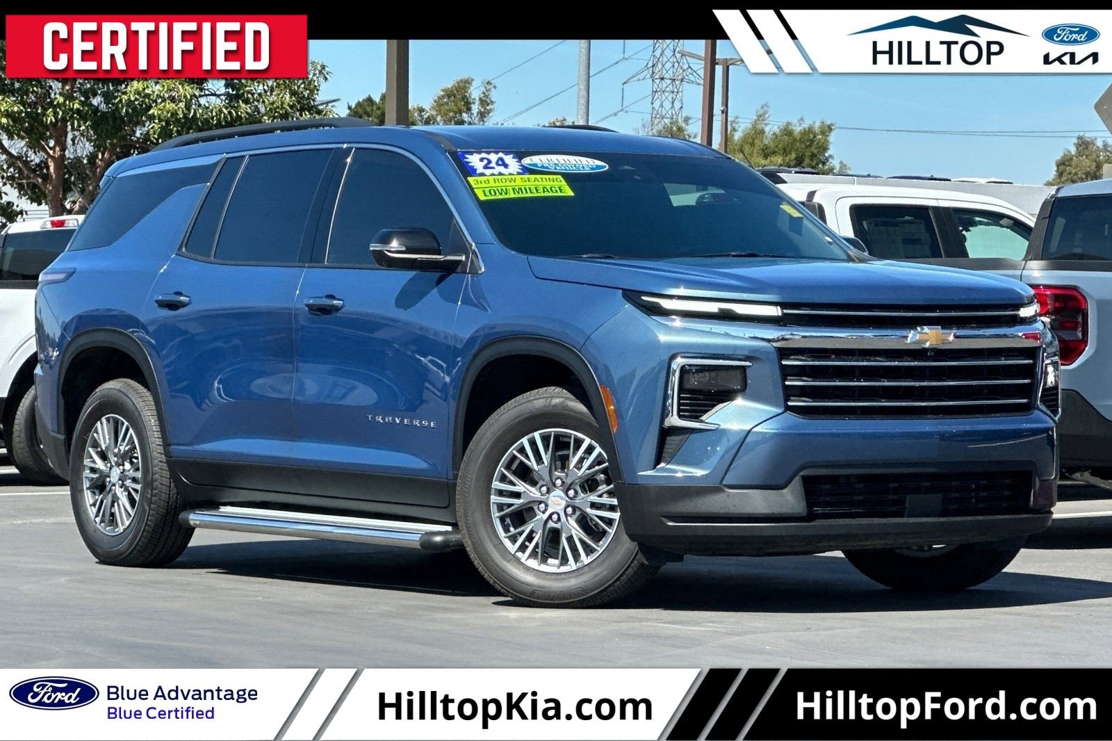 Used 2024 Chevrolet Traverse LT w/ Trailering Package image 1