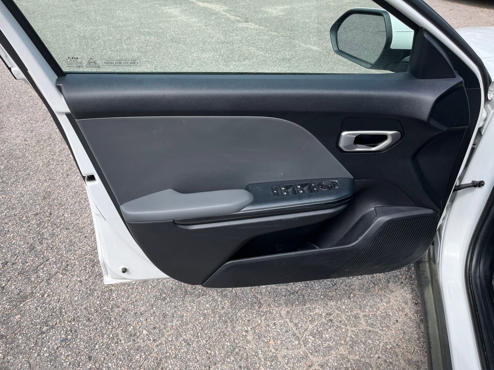 Used 2025 Kia K4 LXS image 18