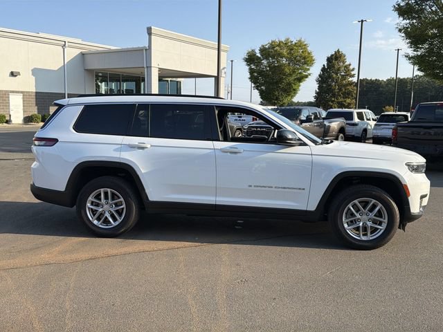 Used 2025 Jeep Grand Cherokee L Laredo RWD image 13
