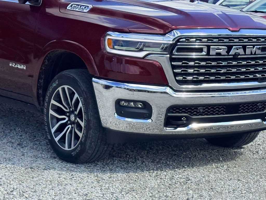 Used 2025 RAM 1500 Limited w/ Trailer Tow Group AWD/4WD image 5