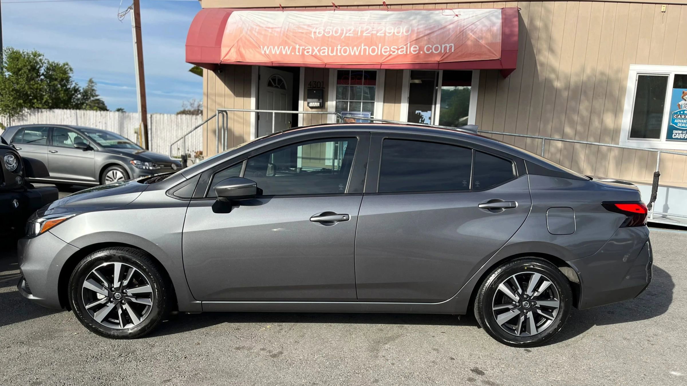 Used 2021 Nissan Versa SV image 4