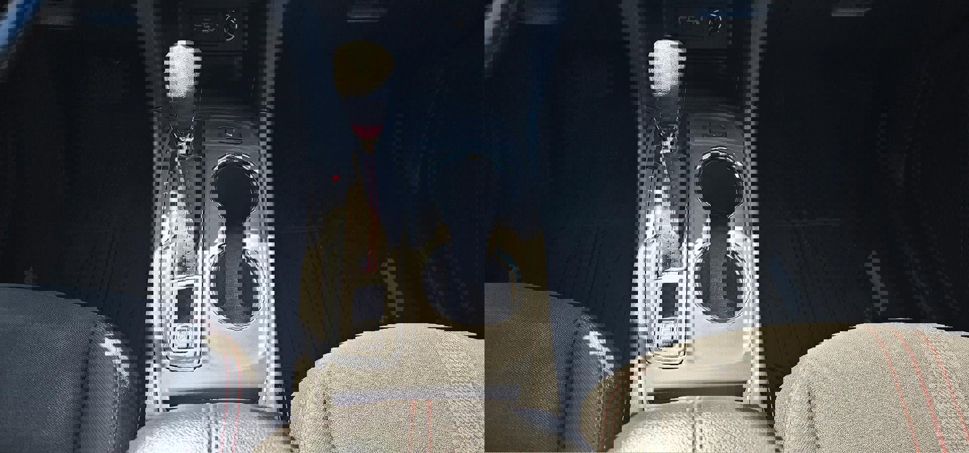 Certified 2023 Chevrolet Equinox RS w/ LPO, Floor Liner Package image 14