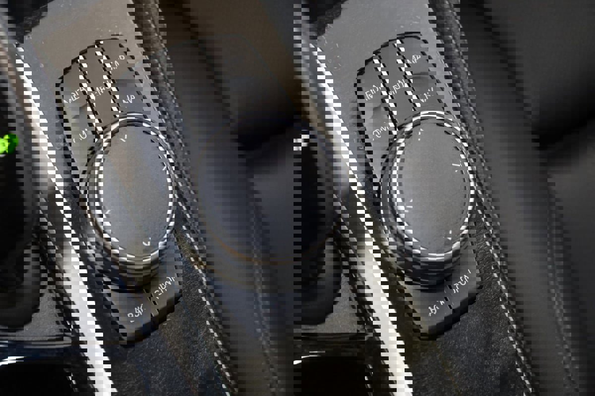 Used 2023 BMW 540i xDrive w/ M Sport Package image 30