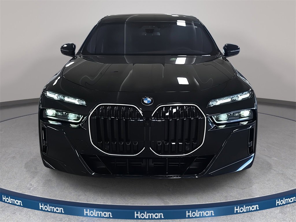 New 2026 BMW 760i xDrive image 2