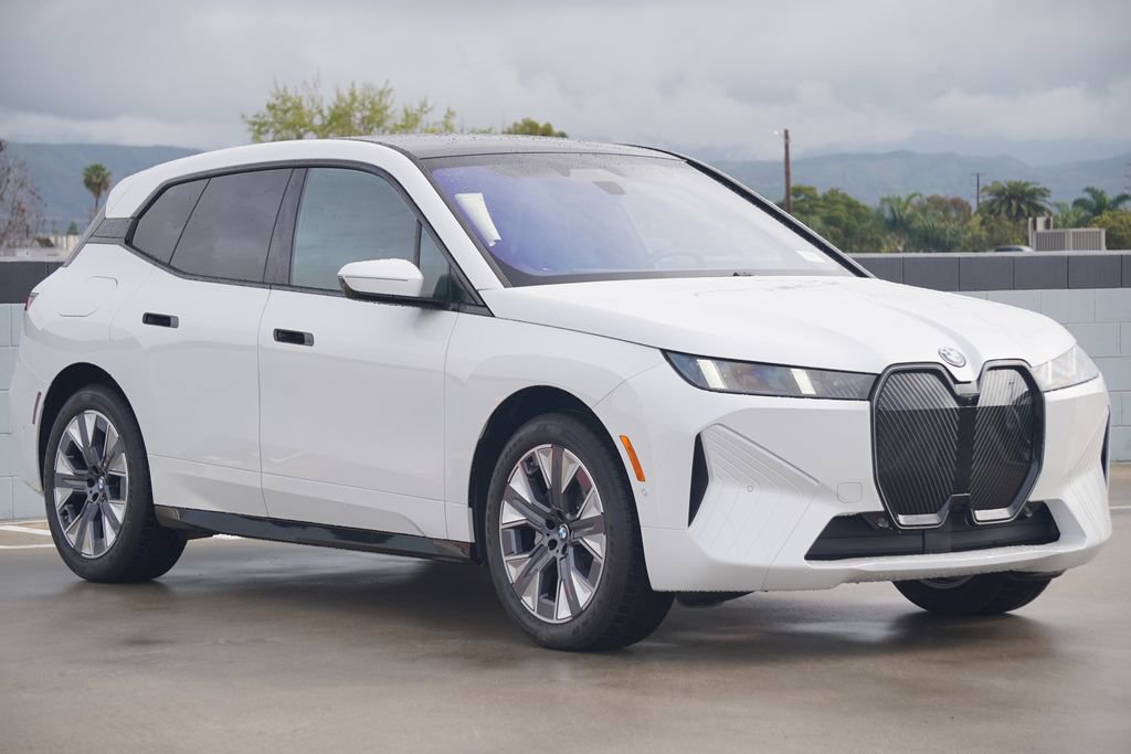 New 2026 BMW iX xDrive45 w/ Executive Package image 3