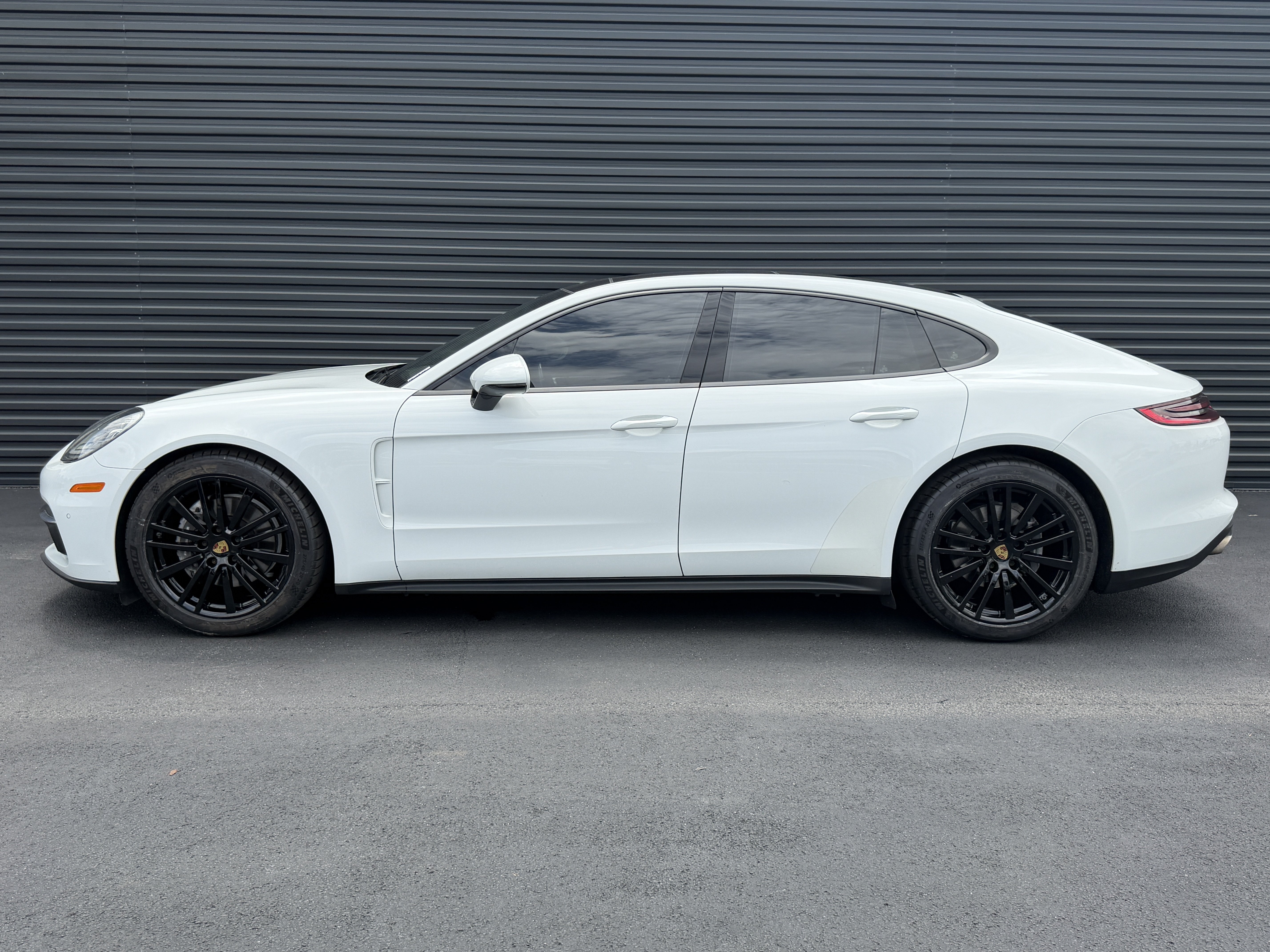 Certified 2018 Porsche Panamera 4 AWD/4WD image 2