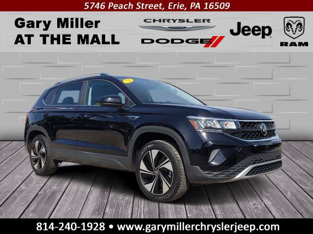 Used 2023 Volkswagen Taos SE w/ Panoramic Sunroof Package