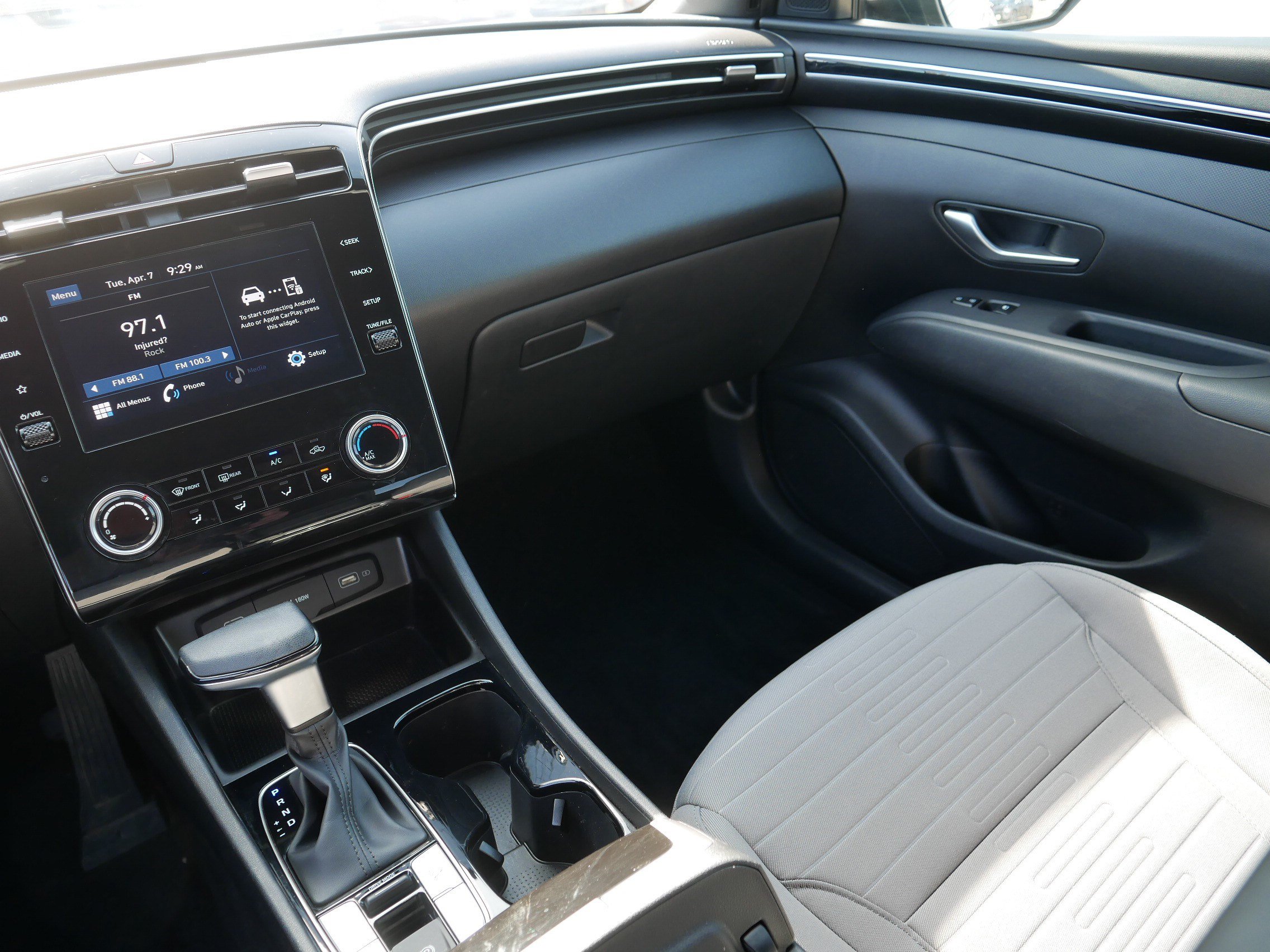Used 2023 Hyundai Santa Cruz SE AWD/4WD image 11
